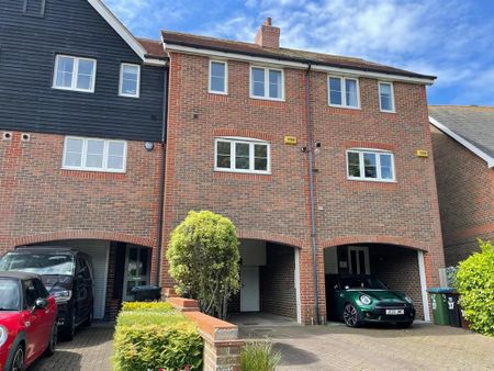 3 bedroom terraced house to rent - Photo 3