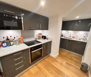 2 bedroom flat to rent - Photo 5