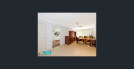 FAMILY COMFORT & OUTDOOR ENTERTAINING IN PRESTIGIOUS RANFORD ESTATE - Photo 5