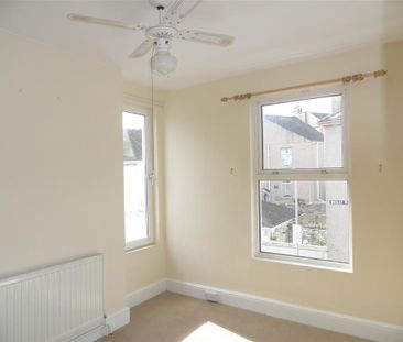 3 bedroom property to rent - Photo 2
