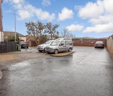 4 Keightley Court, Lisburn, BT28 1BA - Photo 2