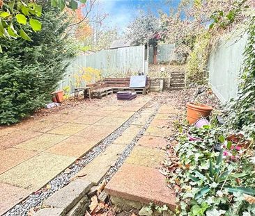 1 bedroom in a house share to rent - Photo 6