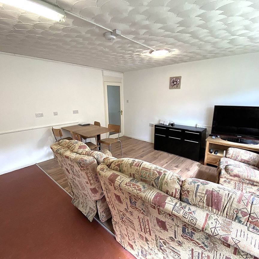 Long Meadow Way, Canterbury - Photo 1