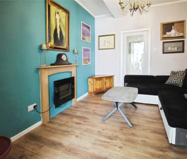 2 bedroom house to rent - Photo 1