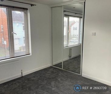 2 bedroom semi-detached house to rent - Photo 6