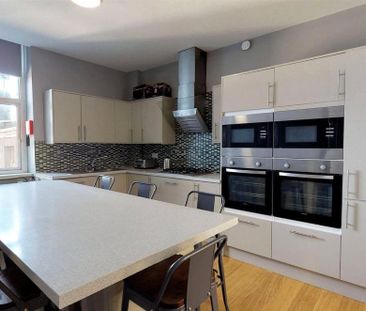 1 bedroom in a house share to rent - Photo 5