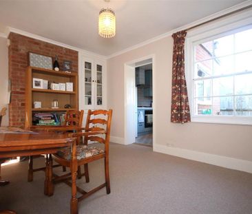 2 bedroom semi-detached house to rent - Photo 6
