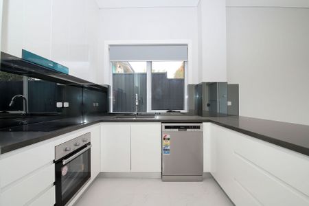 4 Bedroom Duplex - Photo 5