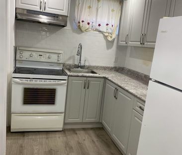 For Lease - 127 Cabot Street, Oshawa, Ontario - Photo 4