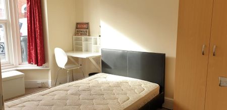 5 bedroom terraced house to rent - Photo 3