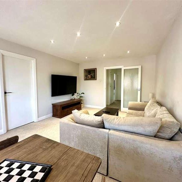 Woodland Parade, Hove, BN3 - Photo 1