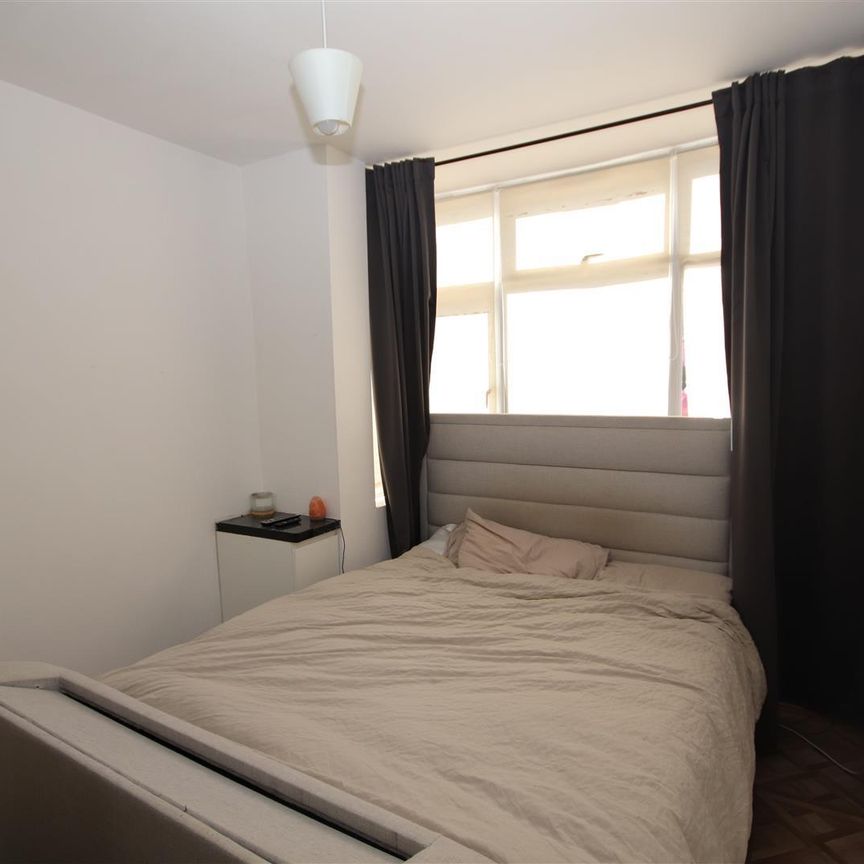 1 bedroom Flat to let - Photo 1