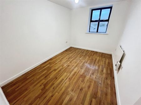 East Road, Tylorstown, FERNDALE - Photo 2