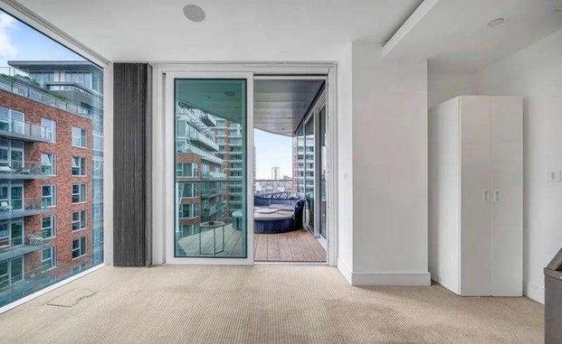 Juniper Drive, London, SW18 - Photo 1