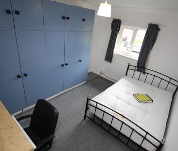 4 bedroom terraced house to rent - Photo 6