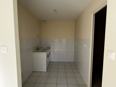 T2 LUMINEUX - SAINT FORGEUX - Photo 2