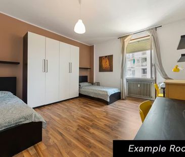 Corso di Porta Romana, Milan, Lombardy 20122 - Photo 1