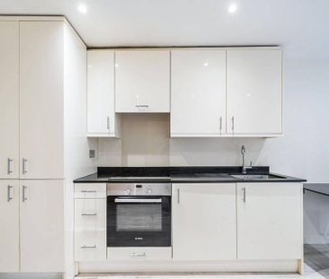 Studio to rent - Photo 6