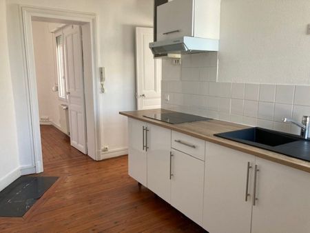 GRAND DUPLEX ATYPIQUE EN CENTRE VILLE - Photo 2