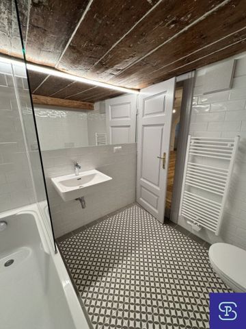 Erstbezug provisionsfrei: Toprenovierter 97m² Altbau mit Einbauküche im Renaissance-Juwel! - Photo 3