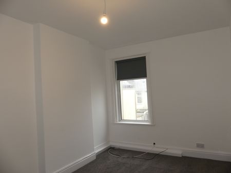 Clinton Avenue - Photo 5