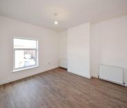 3 bed House - Semi-Detached for Rent - Photo 4