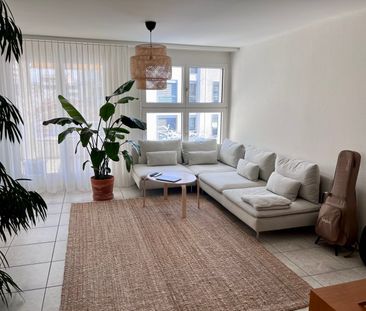AB 01.11.2026 / 3.5-Zimmer-Wohnung an bester Lage im Kanton Zug / unbefristet - Photo 1