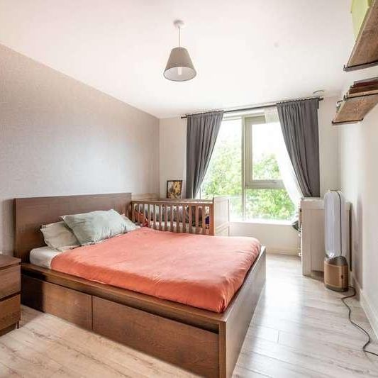 New Willow House, Plaistow, E13 - Photo 1