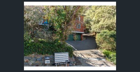 AIR-CONDITIONED BRIGHT AND SPACIOUS APARTMENT WITH SECURE PARKING - Photo 5