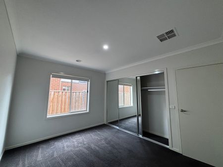 High-End Rental Opportunity: Feature Executive Home - Photo 5