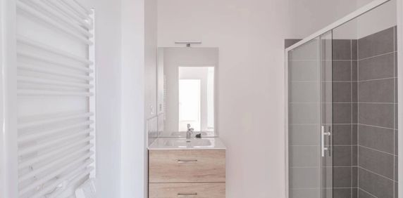 Rental Apartment Bordeaux Saint-Jean - Photo 2