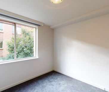 Vibrant inner-city lifestyle - Photo 3