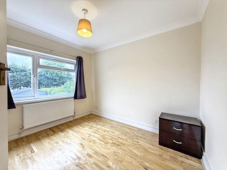 3 bedroom semi-detached house to rent - Photo 3