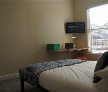 7 Bed Terraced House, Borrowdale Road, L15 - Photo 1