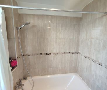 1 Bed Flat, Tooting High Street, SW17 - Photo 2