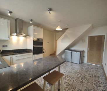 Terraced House in 1 Crosby Terrace Kirkby Thore C10 1UF - Photo 2