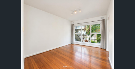 BRIGHT AND SPACIOUS ONE BEDROOM APARTMENT IN EXCELLENT POSITION | HAVEN AGENTS - Photo 2