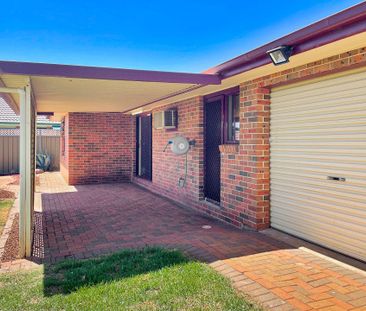 Charming Family Home in Prime Dubbo Location - Photo 2