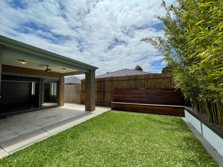 1-3 Months Lease Available - Featherbrook School Zone - Photo 2