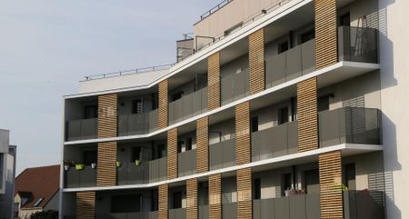 location Appartement T2 DE 37.25m² À NOISY LE GRAND - Photo 2