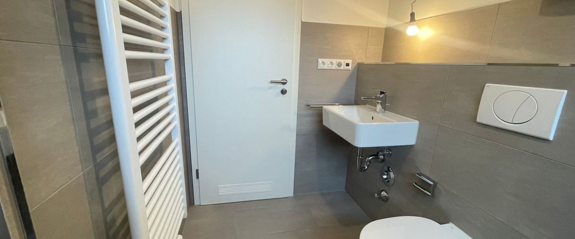 ** 2-Zi-Altbauwohnung mit Loggia in Essen-Holsterhausen wird derzeit umfangreich modernisiert ** - Photo 1