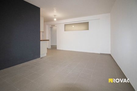 Gelijkvloers éénslaapkamer-appartement nabij groene zone en gratis parking - Photo 3