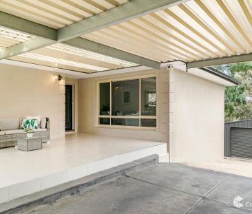 “PERFECT LOCATION RECENTLY RENOVATED” - Photo 3
