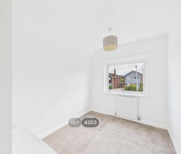 3 bedroom detached house to rent - Photo 3