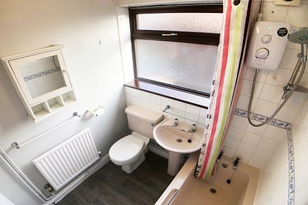 Fully Refurbished 2 Bedroom Property in Doddington - Photo 3