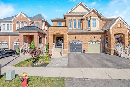 For Lease - 784 Dow Landing, Milton, Ontario - Photo 2