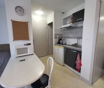 Location Appartement 1 pièce 26m² - Photo 3