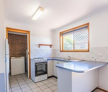 2/6 Phillip Street, TAMWORTH NSW 2340 - Photo 3