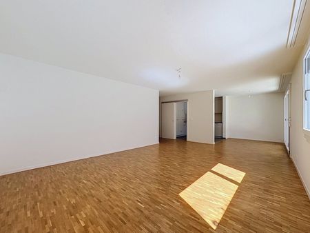 3,5 pièces rénové avec balcon - Schoenberg, Fribourg - Photo 2