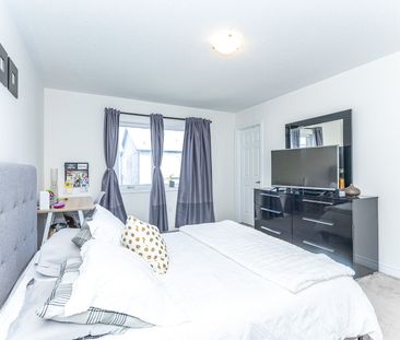 For Lease - 130 Ice Palace Crescent, Oshawa, Ontario - Photo 4
